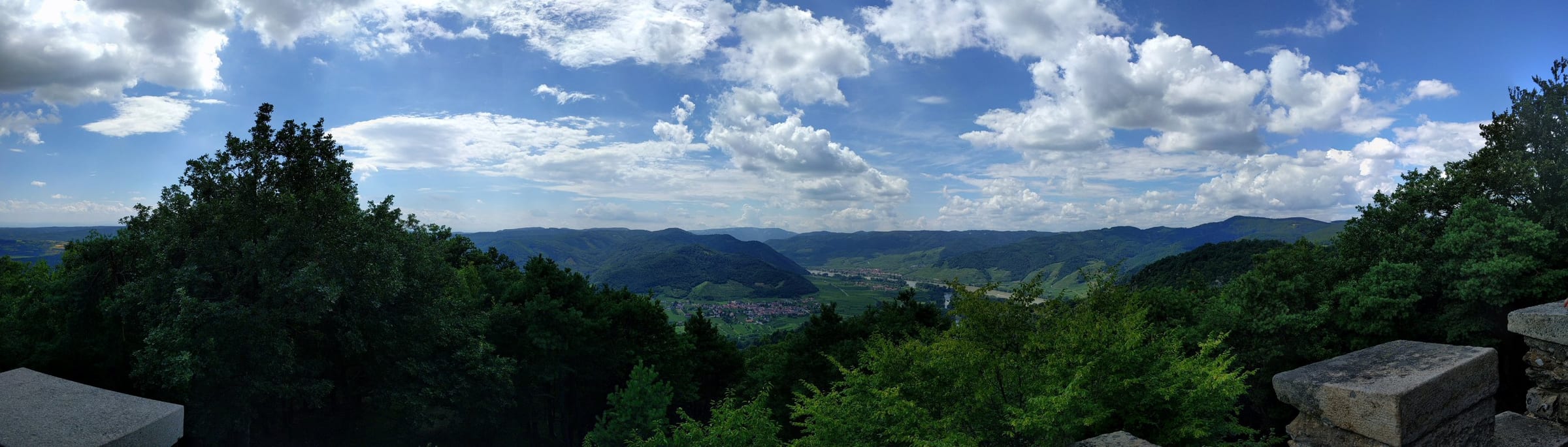 Panorama mit Blick über das Donautal